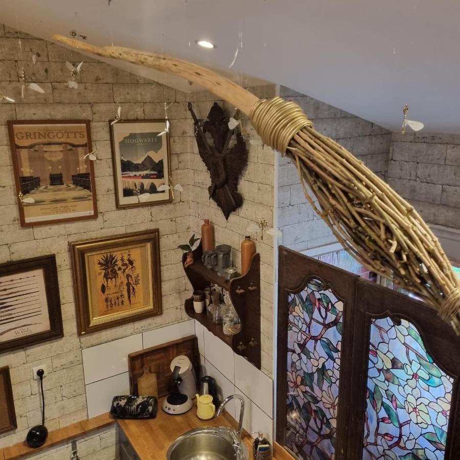 La Cabane Des Sorciers Liévin Buitenkant foto